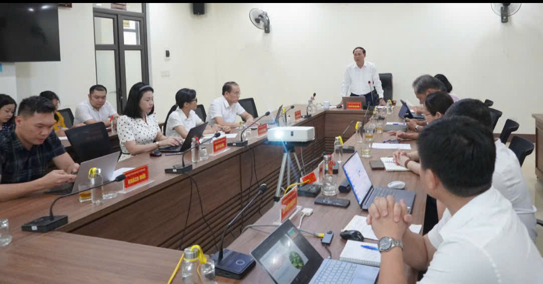 NGHIỆM THU ĐỀ TÀI KHOA HỌC CẤP TỈNH: MỞ HƯỚNG PHÁT TRIỂN KINH TẾ DƯỚI TÁN RỪNG BẰNG CÂY KHÔI TÍA TẠI LÀO CAI